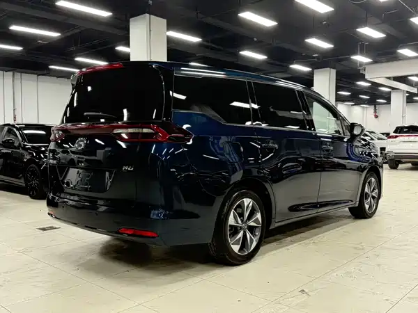 GAC Trumpchi M6 2022