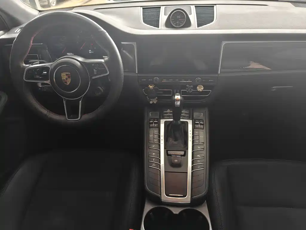 Porsche Macan 2021 — фото 9