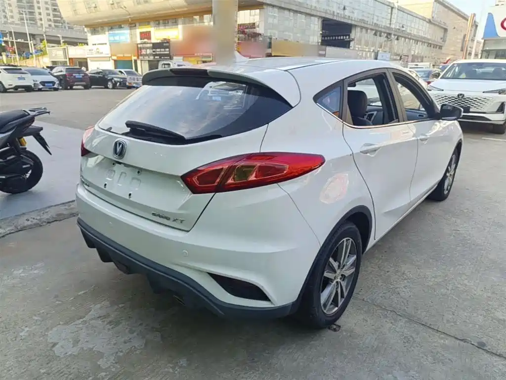 Changan Eado XT 2016 — фото 7