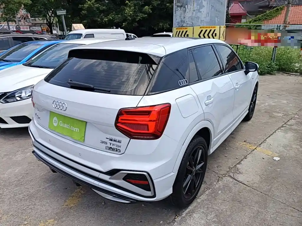 Audi Q2L 2023
