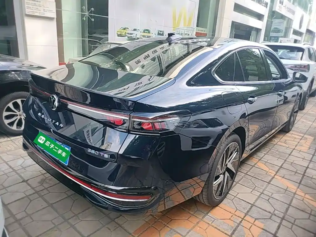 Volkswagen Magotan 2024