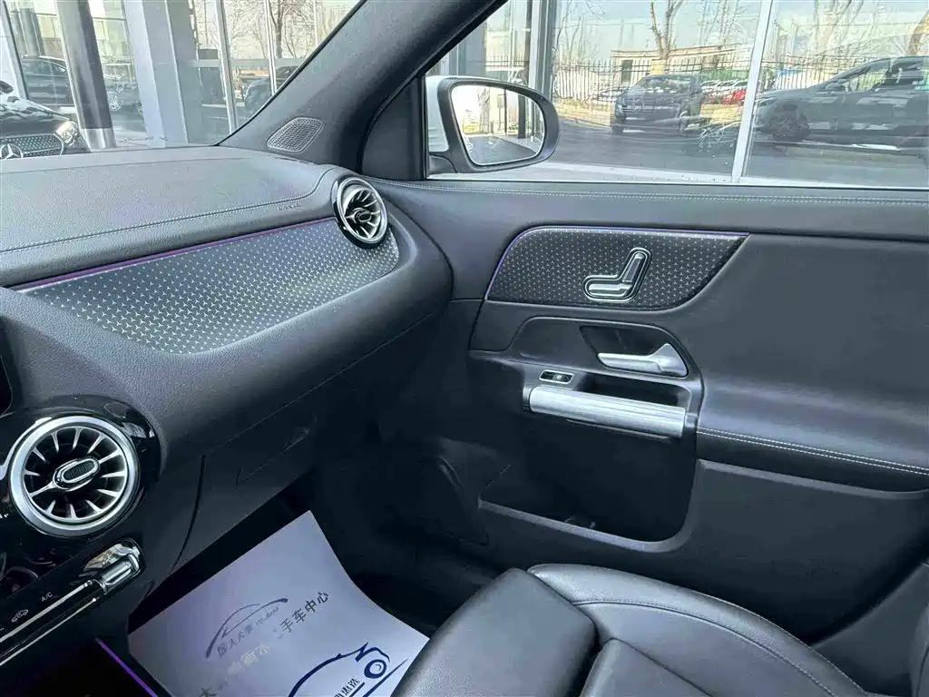 Mercedes-Benz GLA 2024 — фото 11