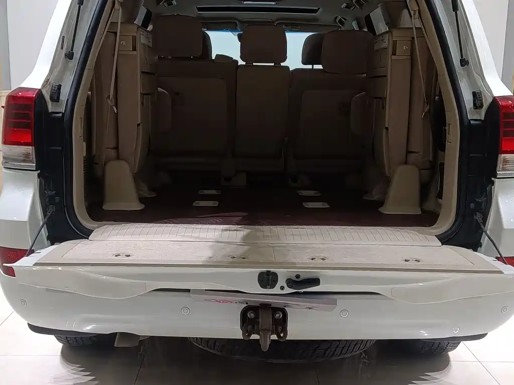 Toyota Land Cruiser 2020 — фото 11
