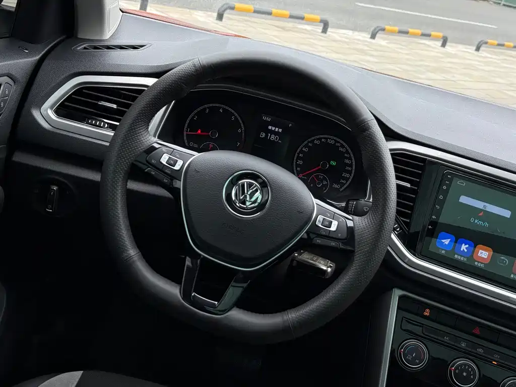 Volkswagen T-Roc 2019 — фото 16