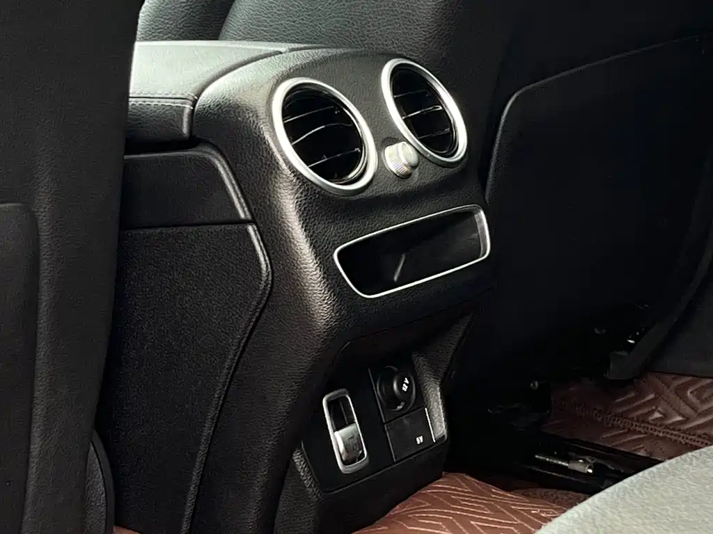 Mercedes-Benz C-Class 2020 — фото 12