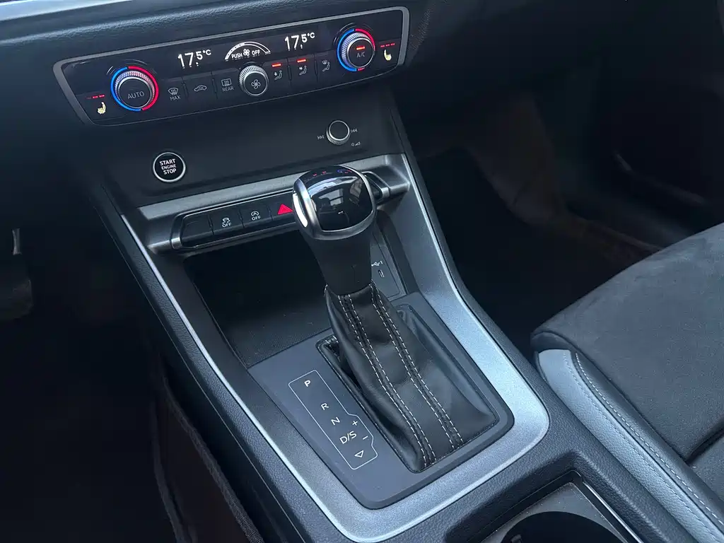 Audi Q3 2023 — фото 11