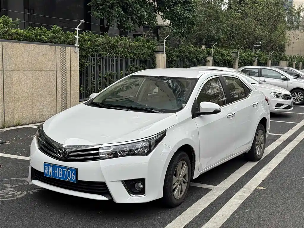 Toyota Corolla 2016 — фото 1