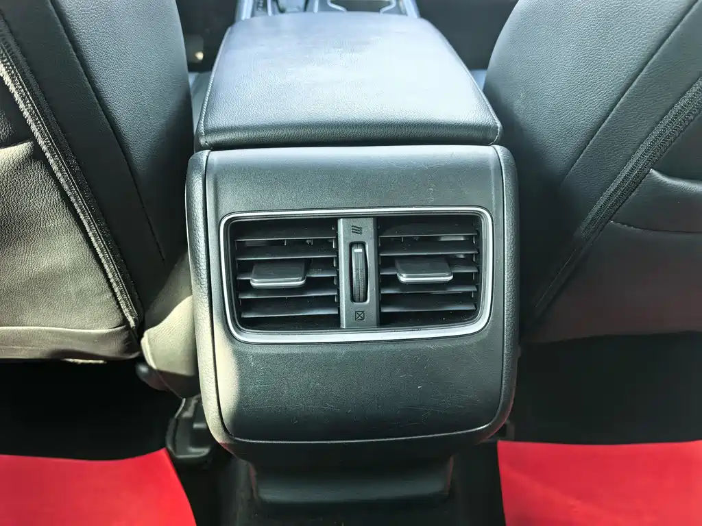 Honda Accord 2018 — фото 18