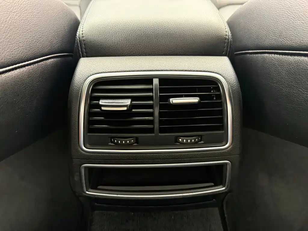 Audi A6L 2014 — фото 21