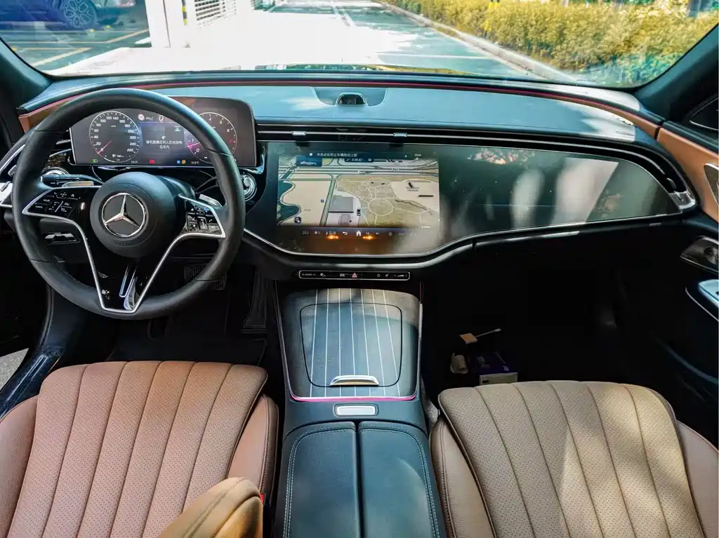 Mercedes-Benz E-Class 2024 — фото 15