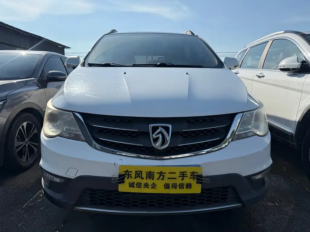 Baojun 730 2015