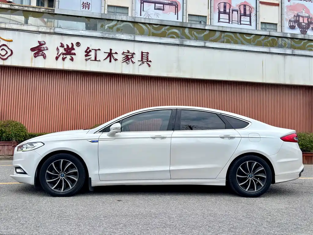 Ford Mondeo 2017 — фото 7