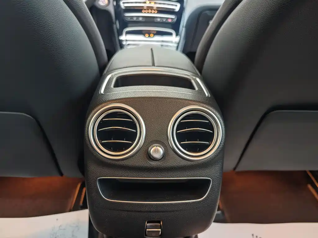 Mercedes-Benz GLC 2020 — фото 17