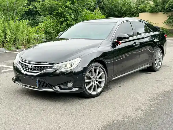 Toyota Reiz 2014