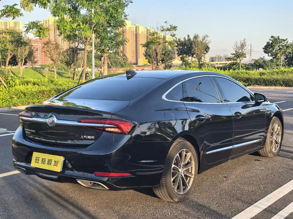 Buick LaCrosse 2020 — фото 33