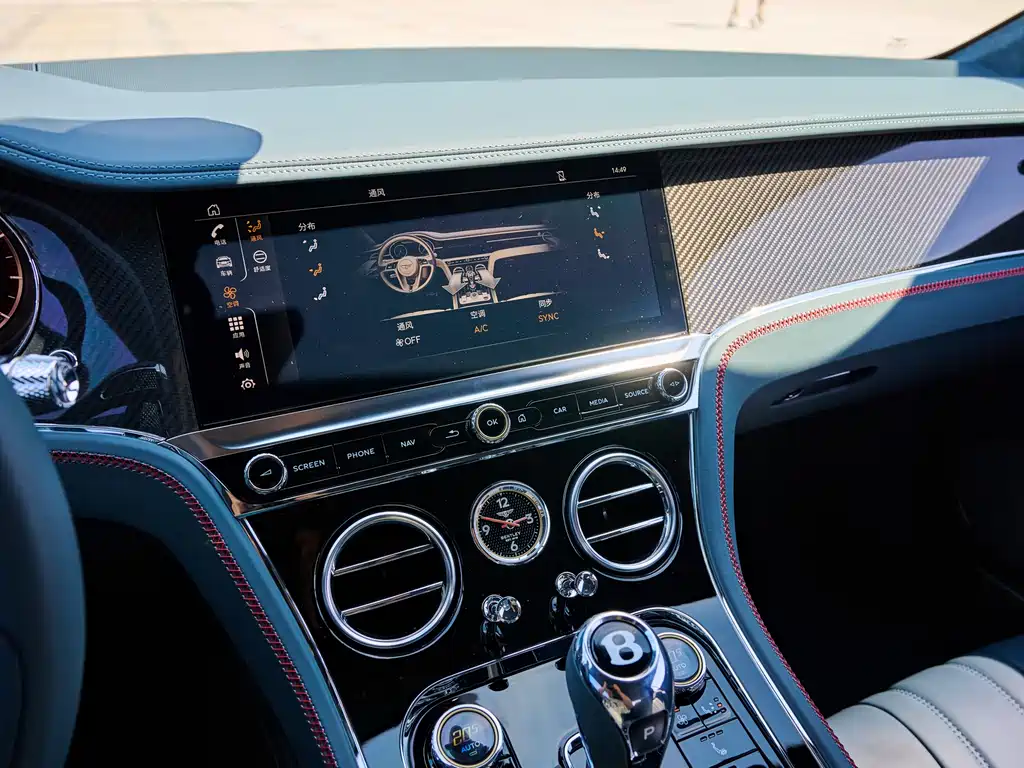 Bentley Continental 2023 — фото 20