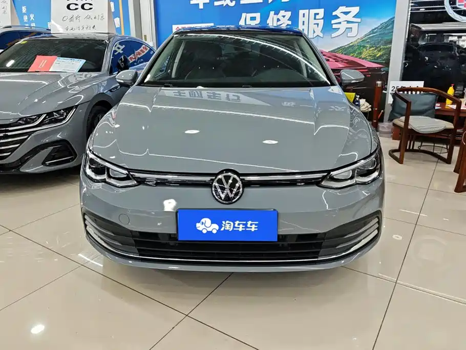 Volkswagen Golf 2025