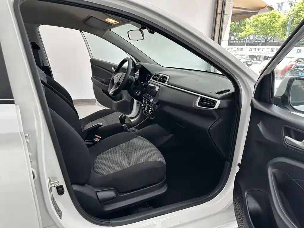 Hyundai Verna 2018 — фото 6