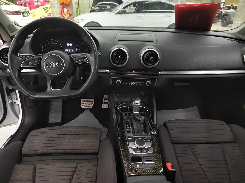 Audi A3 2017 — фото 13