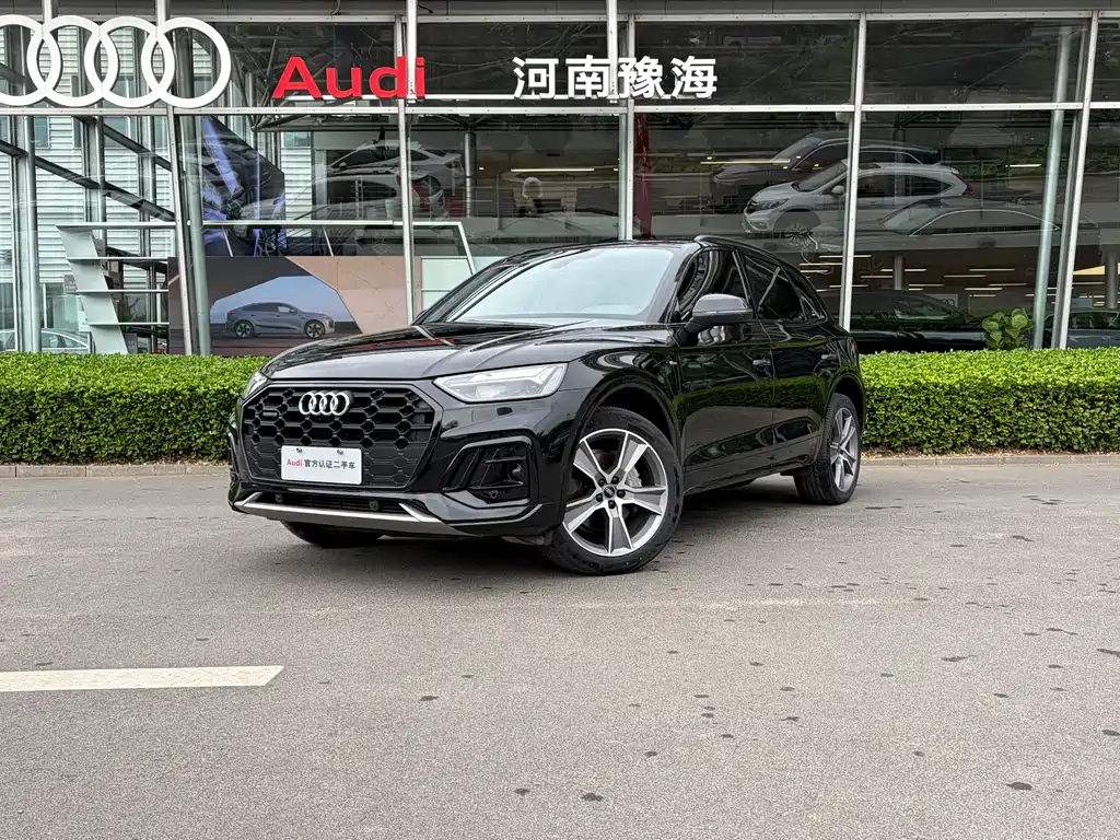 Audi Q5L 2023 — фото 1