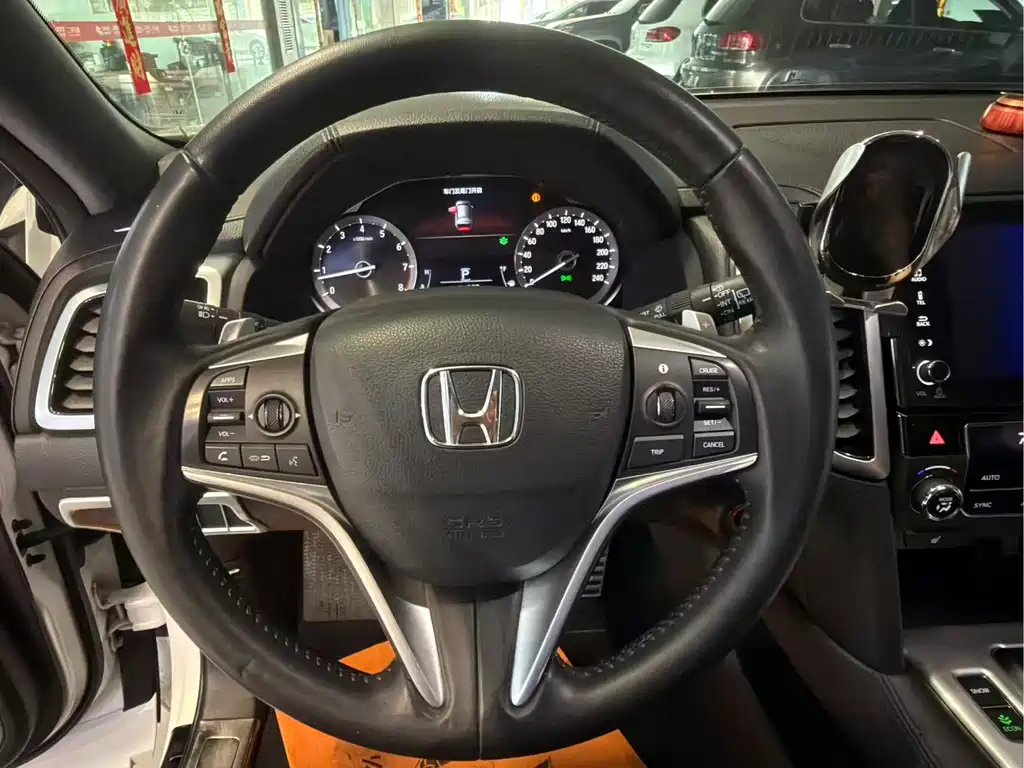 Honda UR-V 2017 — фото 9