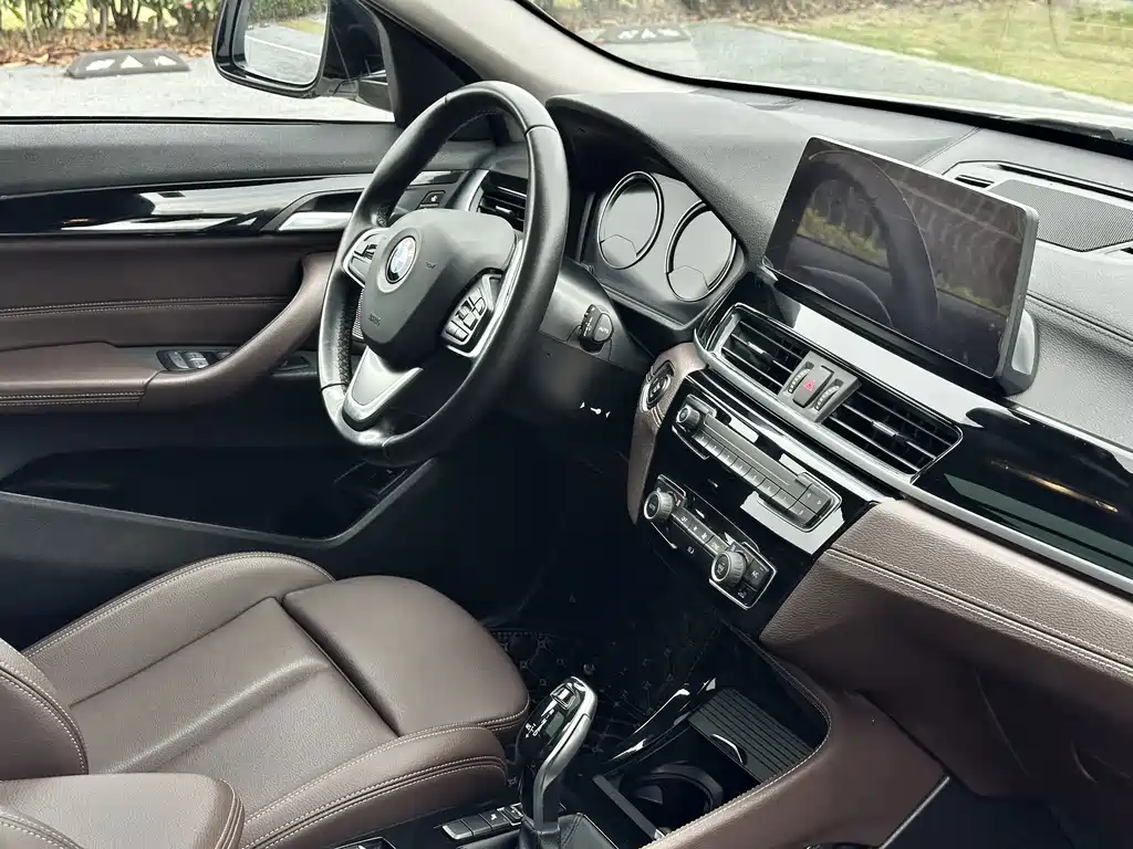 BMW X2 2023 — фото 15