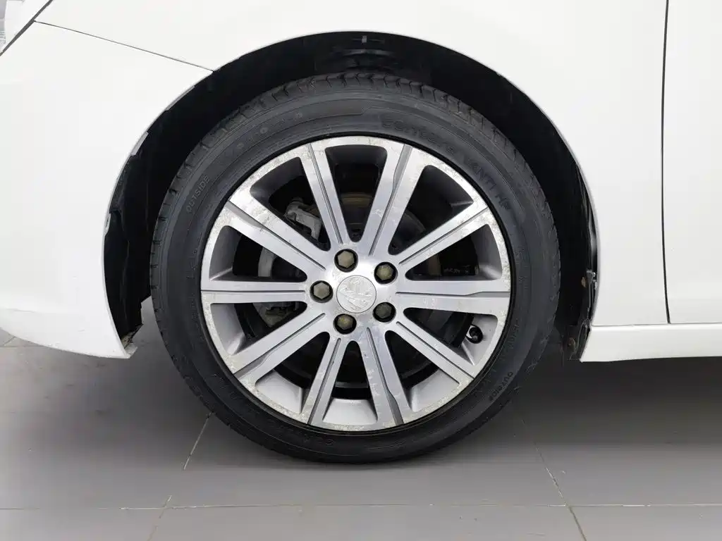 Peugeot 408 2015 — фото 17