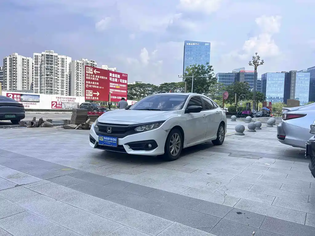 Honda Civic 2018 — фото 1