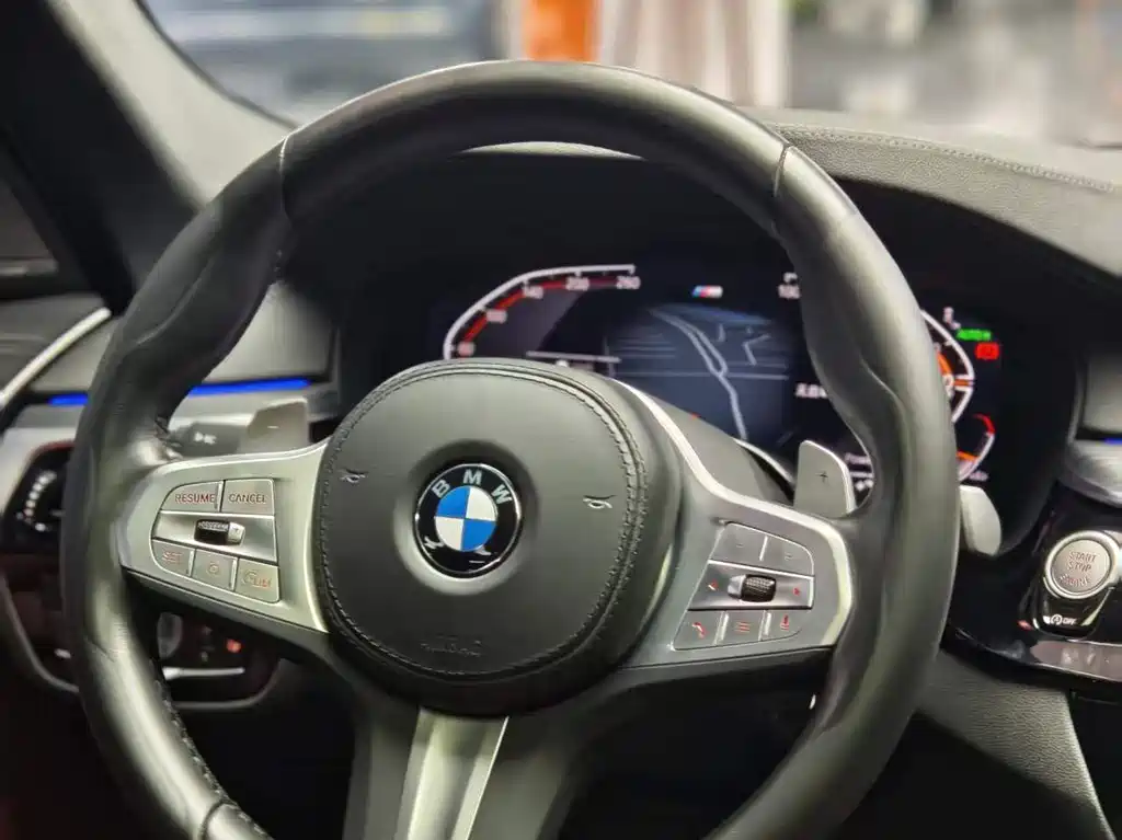 BMW 5 Series 2024 — фото 13