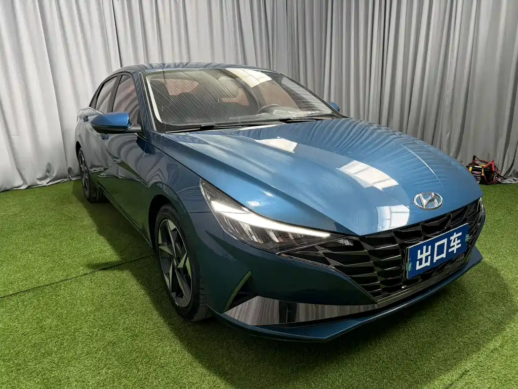 Hyundai Elantra 2022