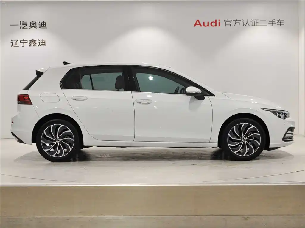 Volkswagen Golf 2024