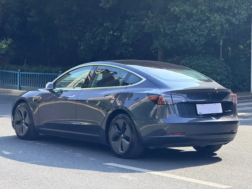 Tesla Model 3 2019 — фото 6