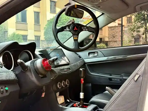 Mitsubishi Lancer EX 2012