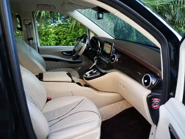 Mercedes-Benz V-Class 2016