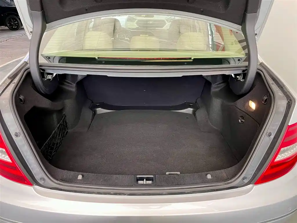 Mercedes-Benz C-Class 2012 — фото 17