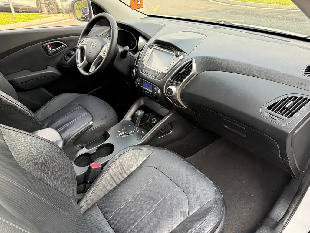 Hyundai ix35 2014 — фото 15