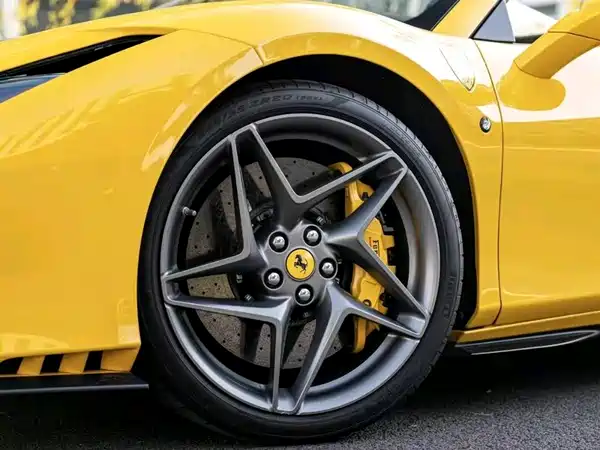 Ferrari F8 2020
