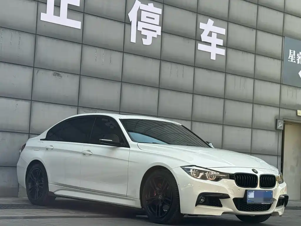 BMW 3 Series 2018 — фото 3