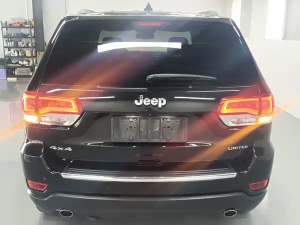 Jeep Grand Cherokee 2015