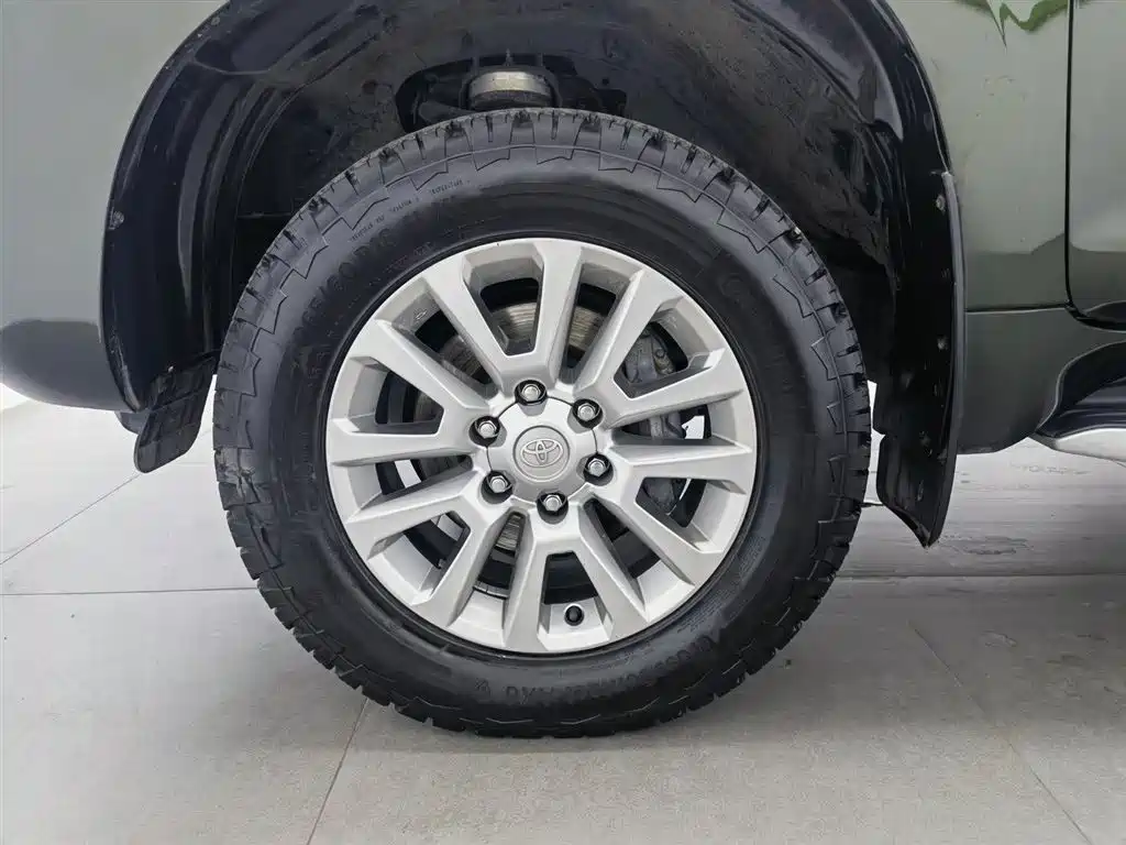 Toyota Prado 2018 — фото 17