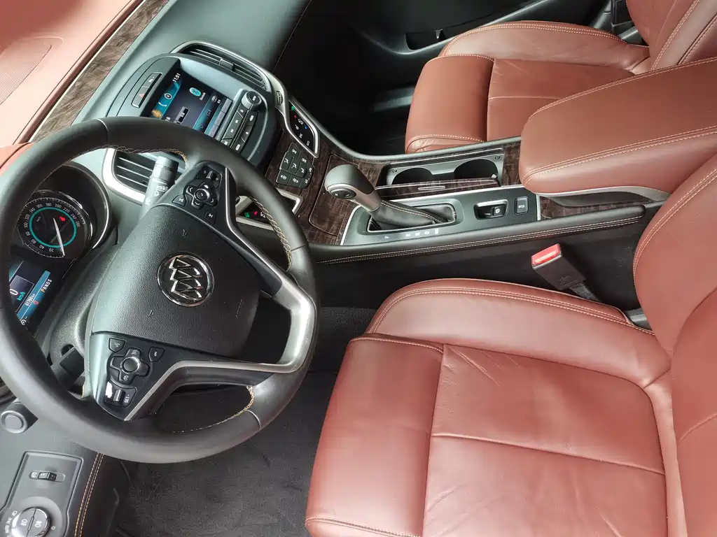 Buick LaCrosse 2015 — фото 13