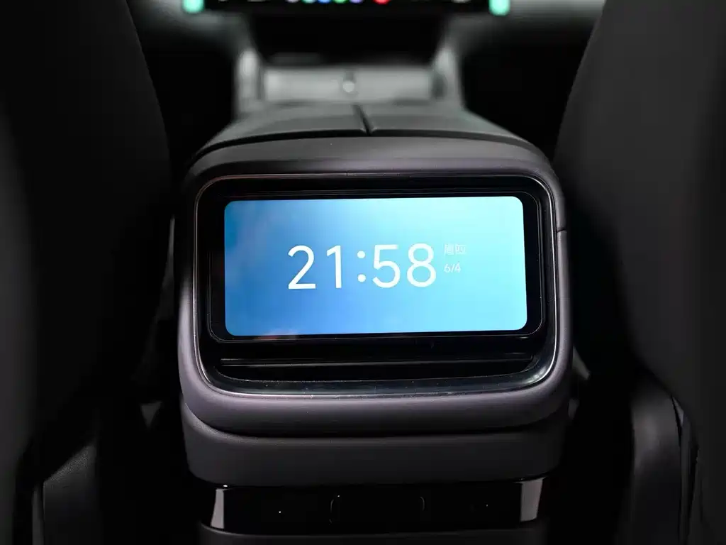 Xiaomi YU7 2025 — фото 13