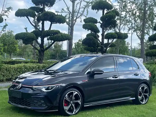 Volkswagen Golf GTI 2023