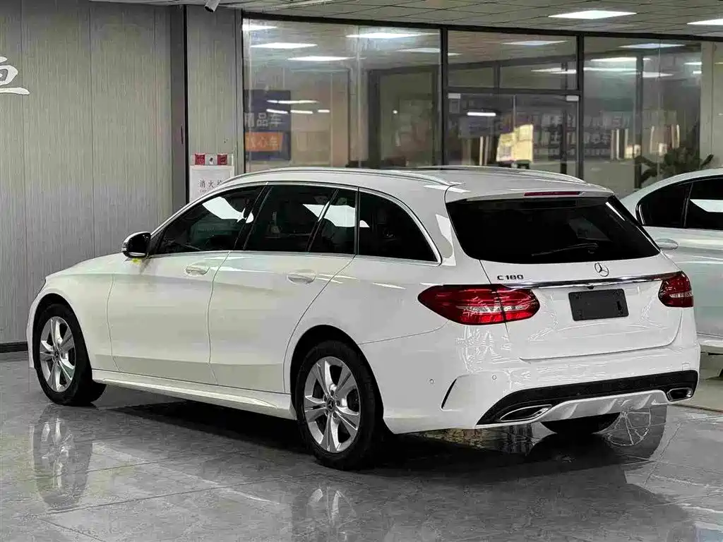 Mercedes-Benz C-Class 2017 — фото 10