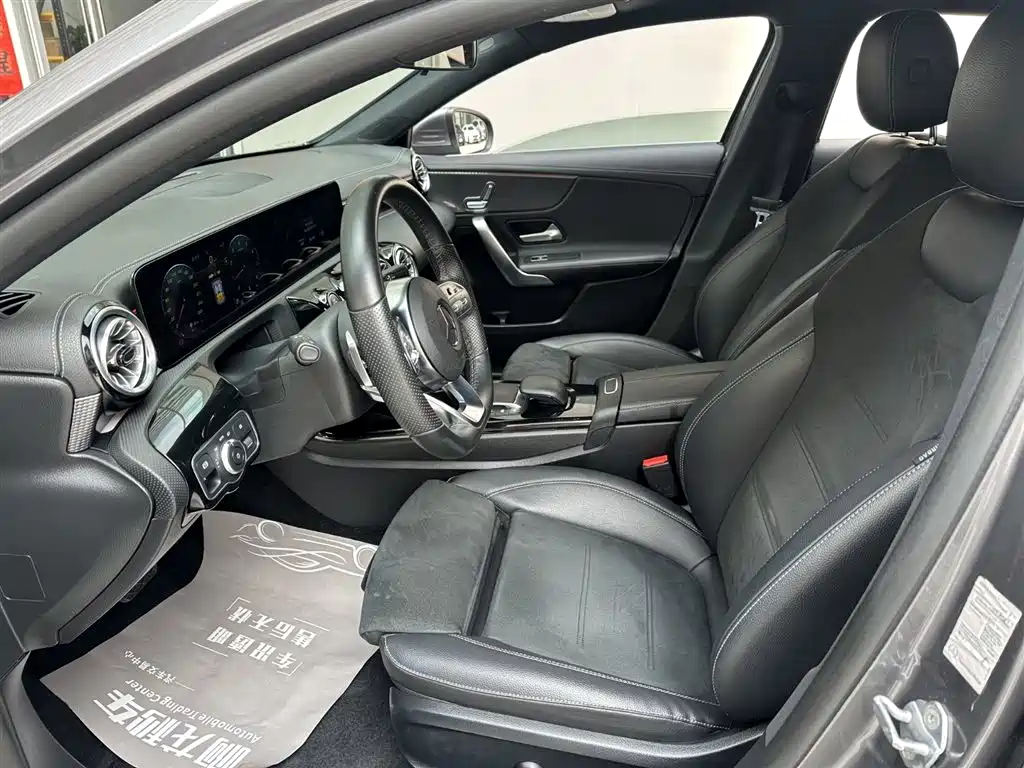 Mercedes-Benz A-Class 2022 — фото 9
