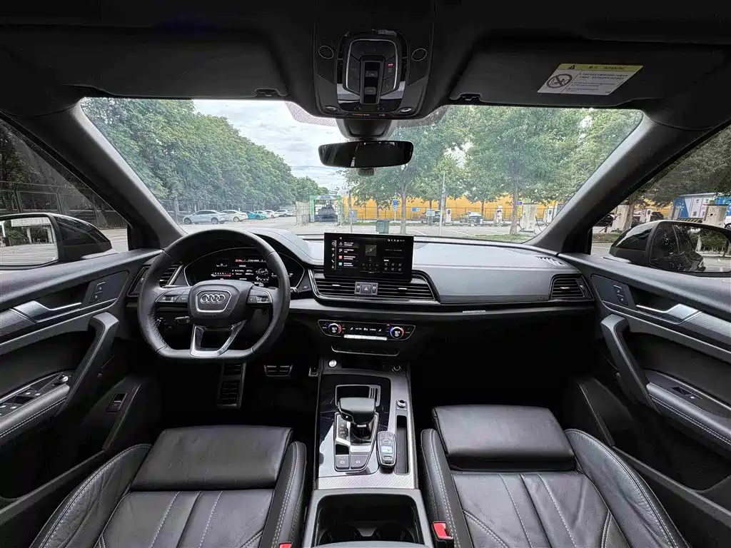 Audi Q5L 2023 — фото 14
