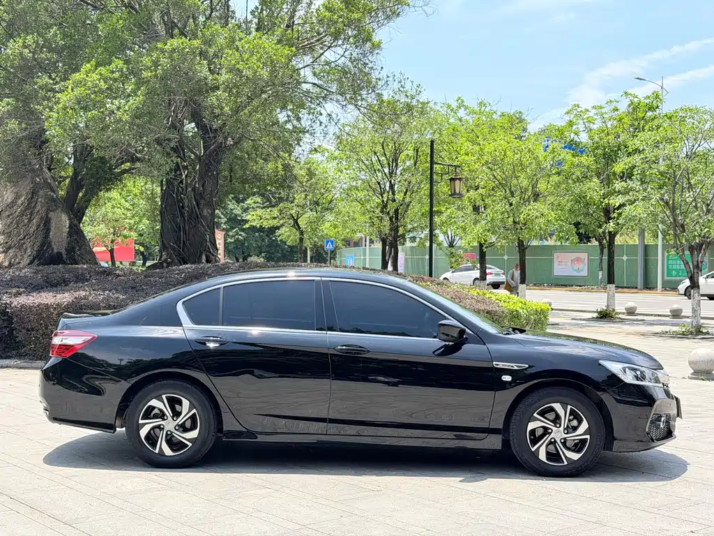Honda Accord 2018 — фото 4