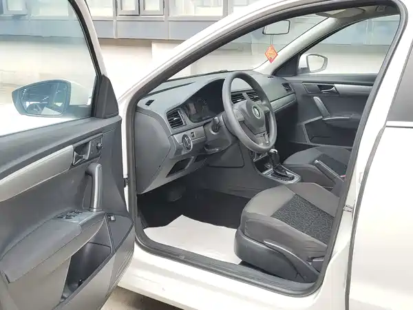 Volkswagen Lavida 2014
