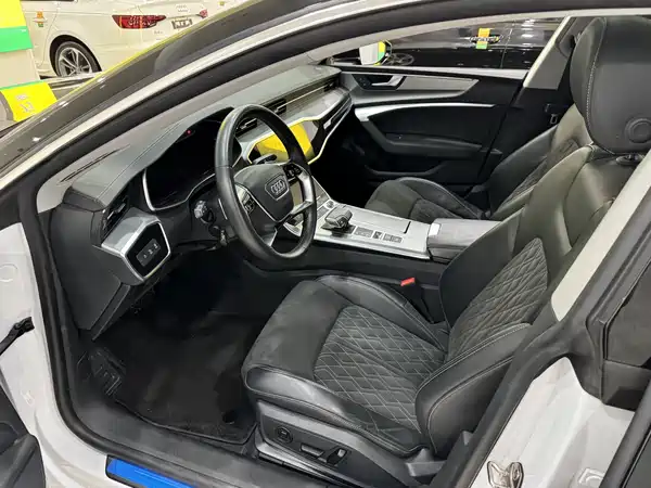 Audi A7L 2024