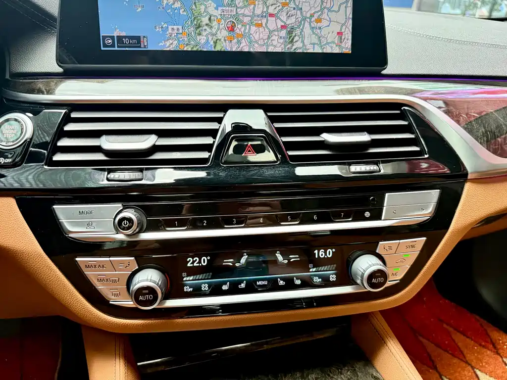BMW 5 Series 2020 — фото 18